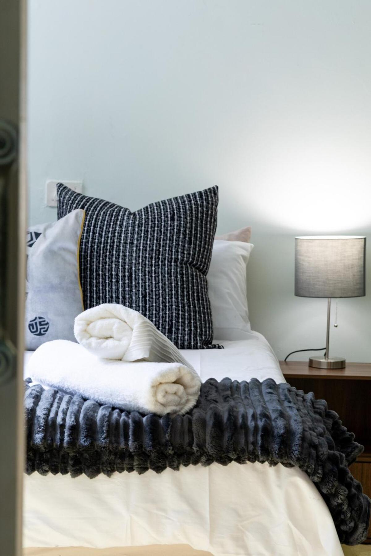 קייפטאון Funky Pet Friendly, 2-Bedroom Escape, Bo-Kaap מראה חיצוני תמונה